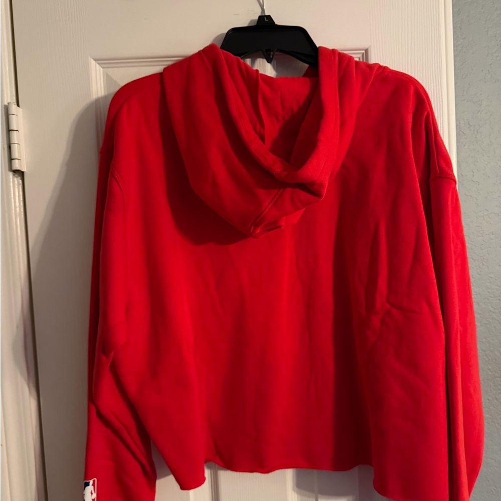 Women’s Nike Chicago Bulls Red Pullover Hoodie - Picture 10 of 12